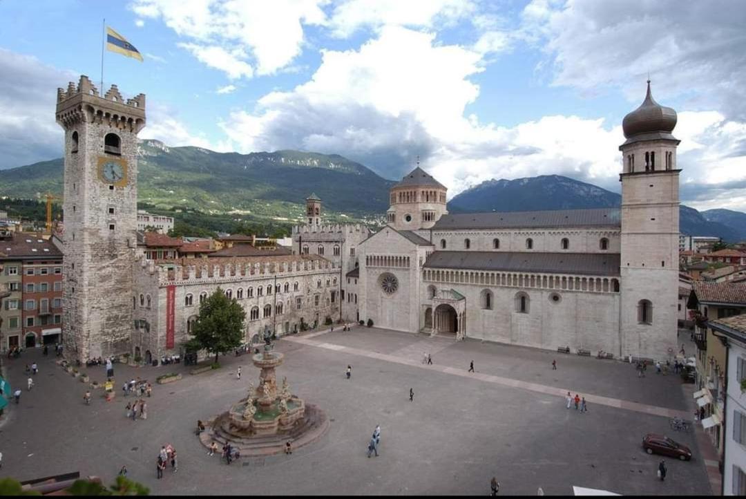 B&B And Apartments Al Duomo Trento Dış mekan fotoğraf